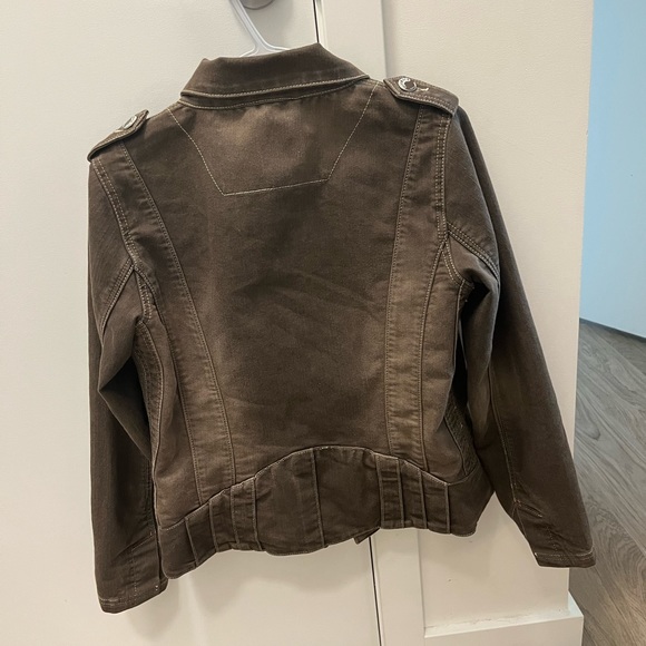 ☀️2/$15☀️World of Wissmach Brown Wash Denim Jacket, Women’s Medium - Picture 3 of 4